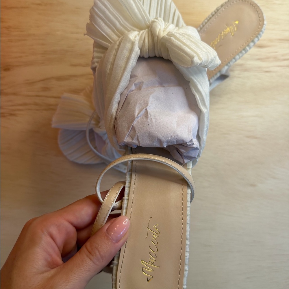 Miu Miu Cream Pleated Bow Block Heel Sandals - Picture 5 of 7